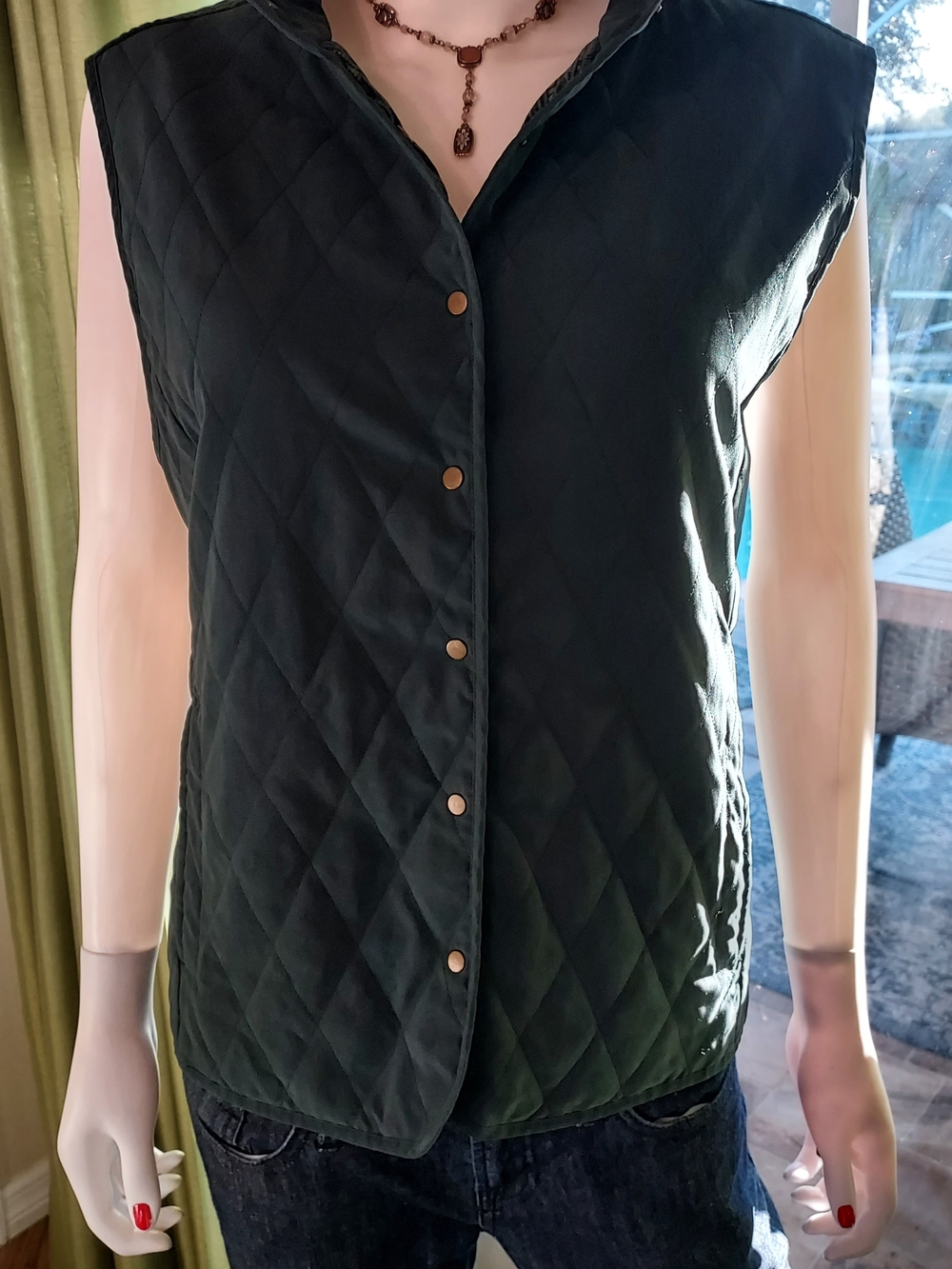 EP Pro Quilted Velour Snap-Front Vest in Spruce Green/Paisley Lining. Sz XL